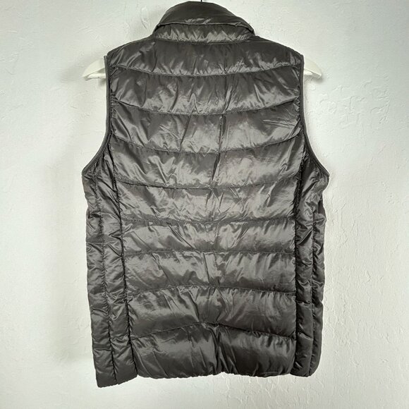 Uniqlo Womens Puffer Vest Medium Gray Lightweight Warm Jacket Packable Outdoor - Picture 2 of 8